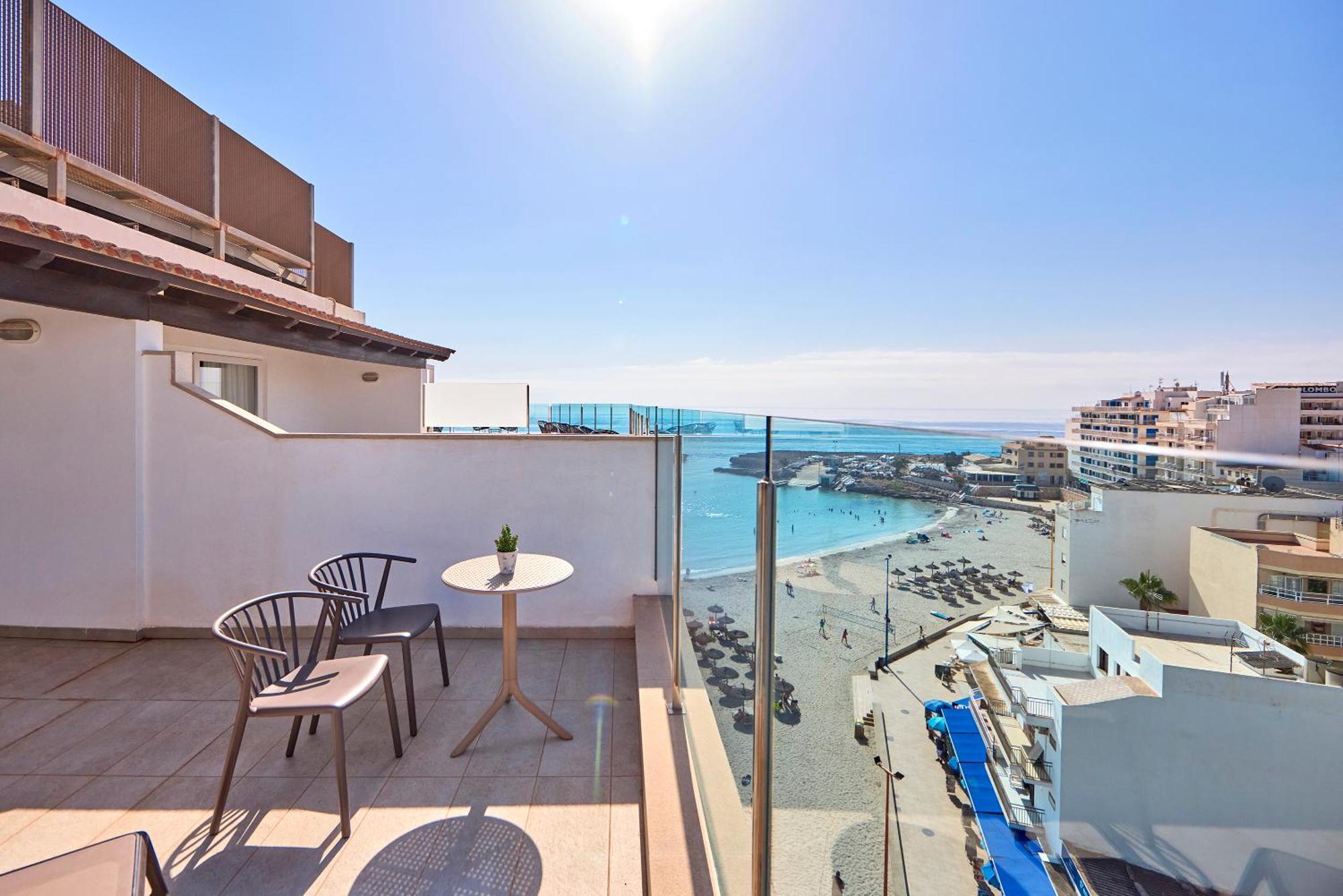 Universal Hotel Perla S'Illot  Exterior photo