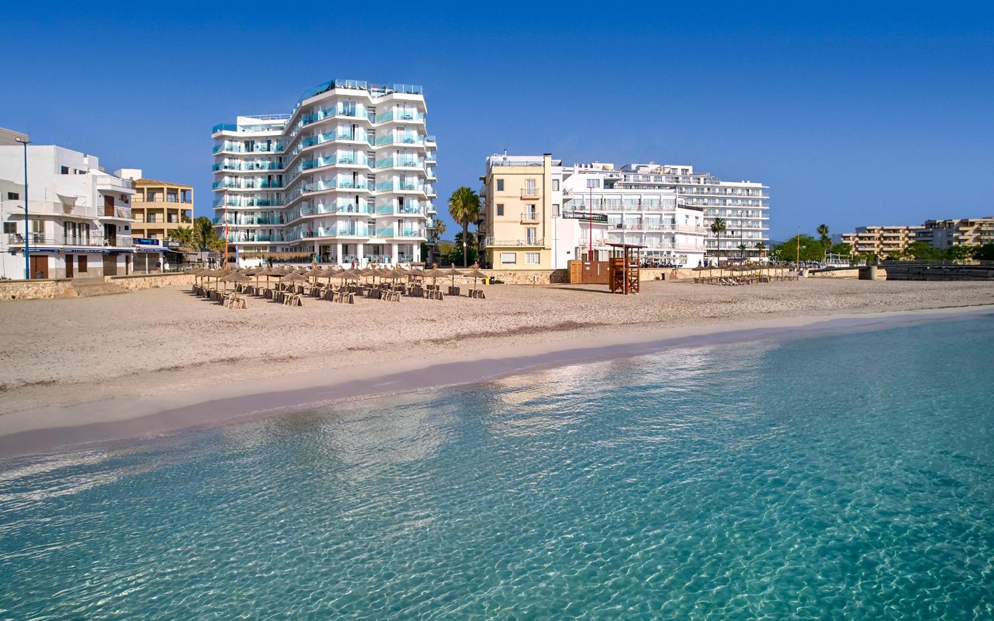 Universal Hotel Perla S'Illot  Exterior photo