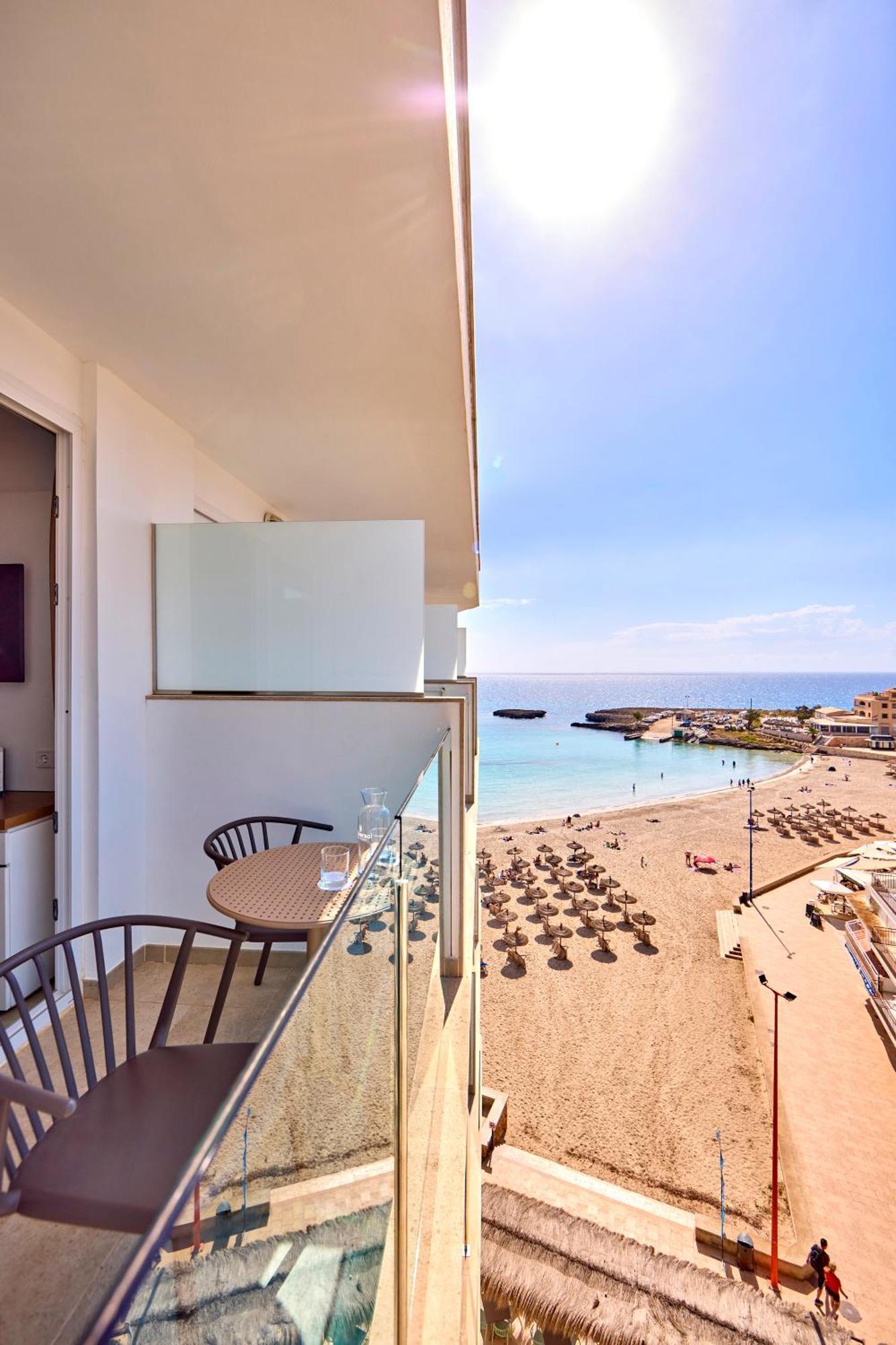 Universal Hotel Perla S'Illot  Exterior photo
