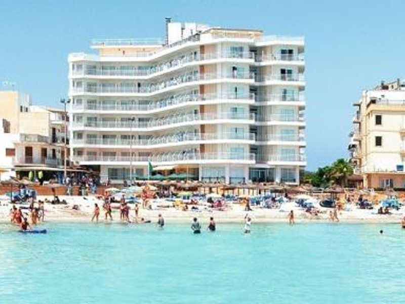 Universal Hotel Perla S'Illot  Exterior photo